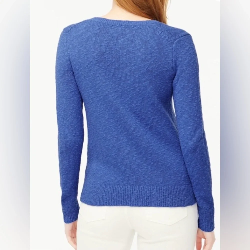 J.Crew V-neck slub sweater in blue. Women’s size large.